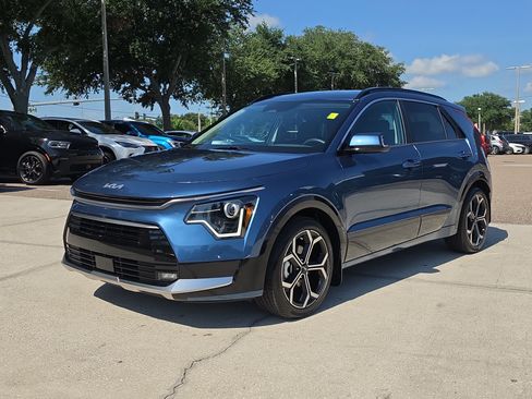 Certified 2024 Kia Niro EX Touring FWD image 4