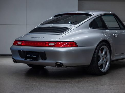 Used 1998 Porsche 911 Carrera 4S AWD/4WD image 21