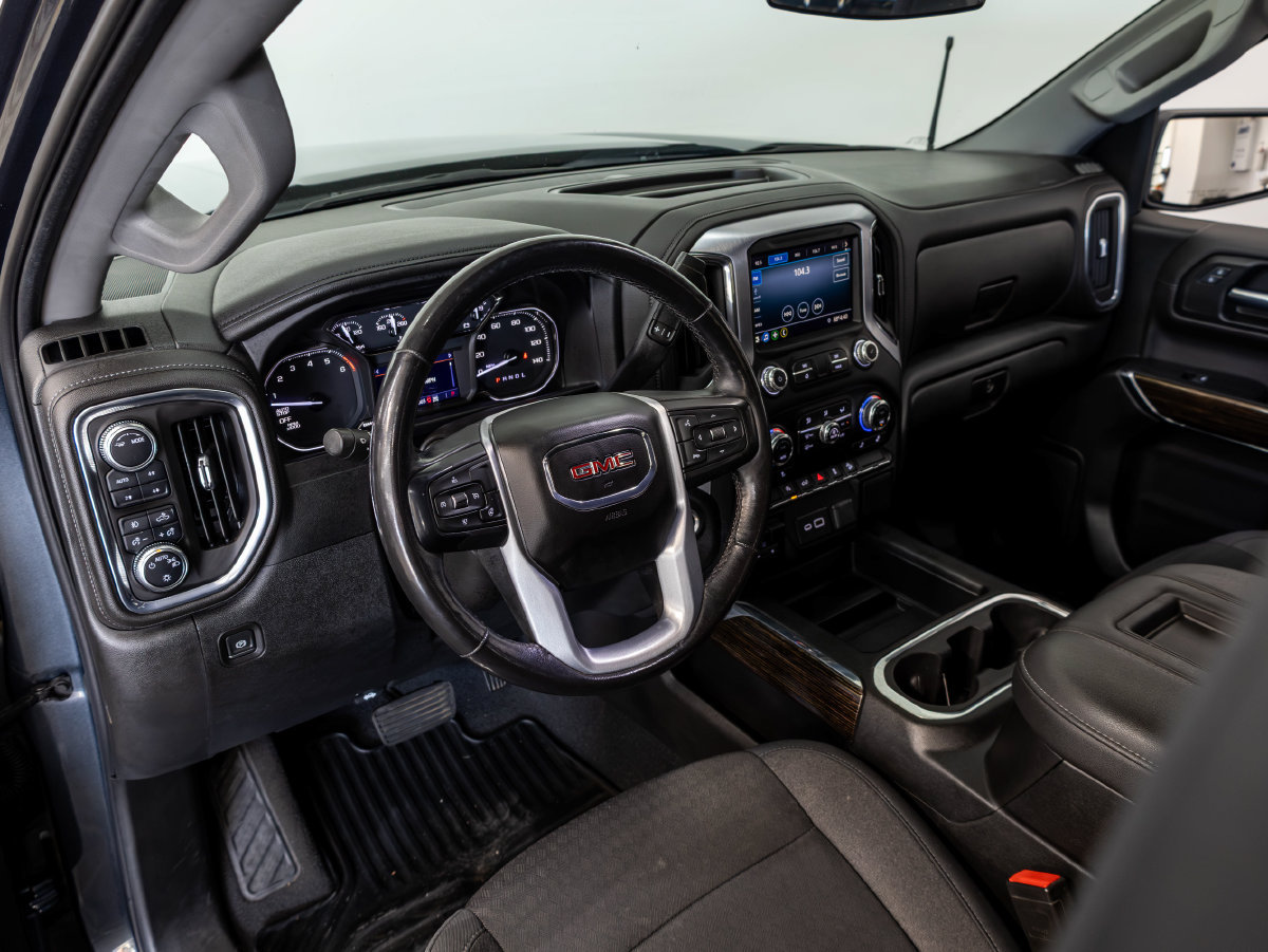 Used 2021 GMC Sierra 1500 Elevation w/ X31 Off-Road Package AWD/4WD image 4