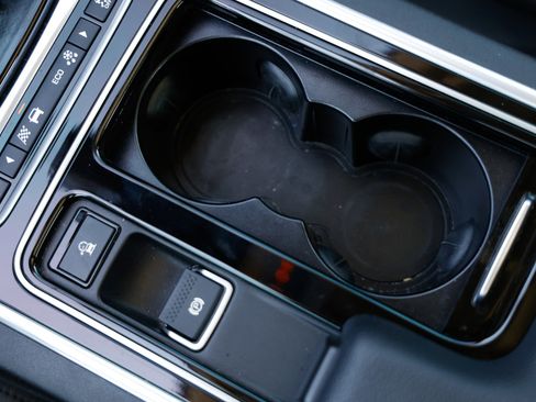 Used 2018 Jaguar XF Prestige image 41