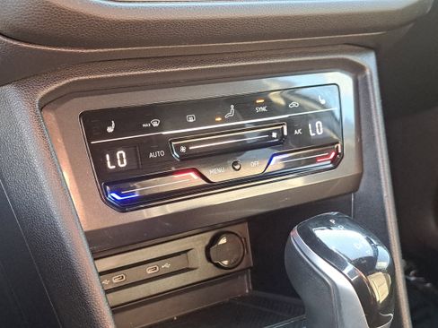 Used 2022 Volkswagen Tiguan SEL R-Line image 29