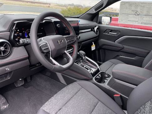 New 2025 Chevrolet Colorado Z71 w/ Technology Package AWD/4WD image 9