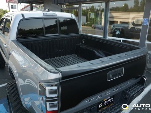 Used 2021 Toyota Tacoma SR5 w/ SR5 Appearance Package (SM) RWD image 7