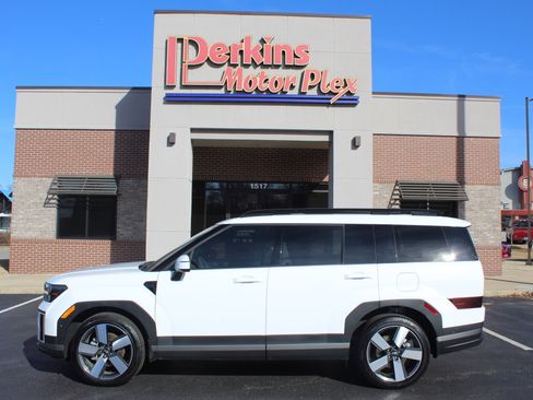 Used 2025 Hyundai Santa Fe Limited image 10