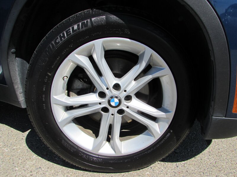 Used 2019 BMW X3 xDrive30i w/ Driving Assistance Package AWD/4WD image 38