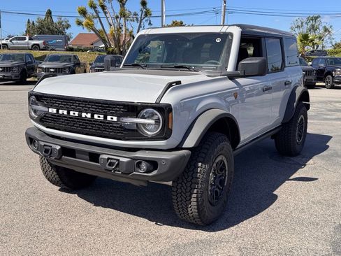 New 2026 Ford Bronco Badlands image 7