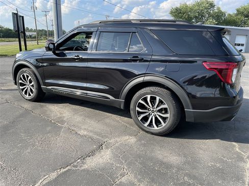 Used 2022 Ford Explorer ST AWD/4WD image 3
