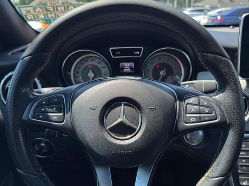 Used 2017 Mercedes-Benz GLA 250 4MATIC w/ Premium Package image 8