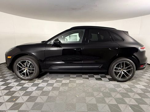 Certified 2026 Porsche Macan AWD/4WD image 2