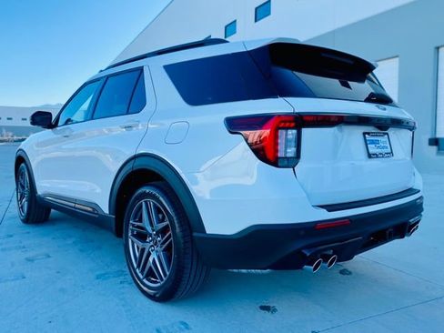 New 2026 Ford Explorer ST w/ Sun And Sound Package image 7