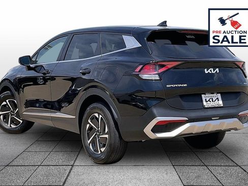 Used 2023 Kia Sportage LX AWD/4WD image 12