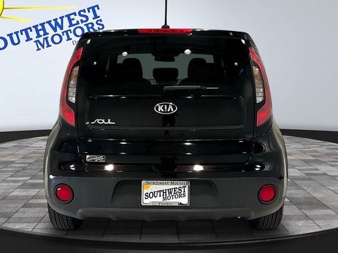 Used 2017 Kia Soul FWD image 5