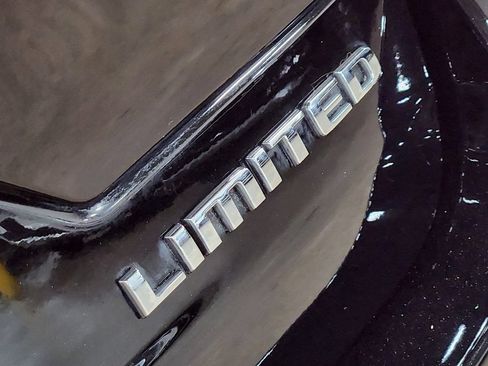 Used 2023 Jeep Grand Cherokee Limited AWD/4WD image 26