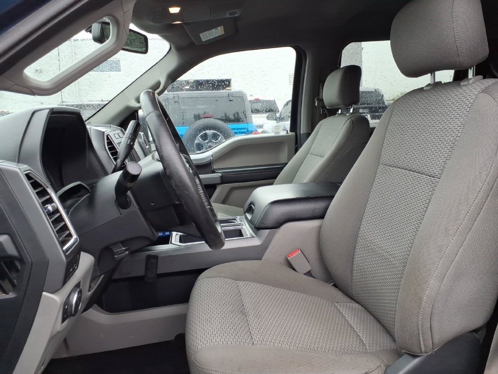 Used 2017 Ford F150 XLT w/ Equipment Group 302A Luxury AWD/4WD image 16