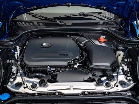 Certified 2025 MINI Cooper 2-Door Hardtop image 33