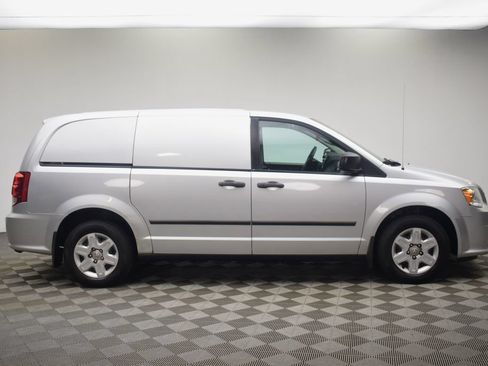 Used 2012 RAM C/V w/ Trailer Tow Group FWD image 11