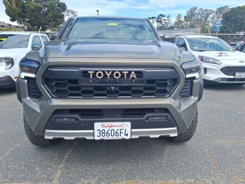 Used 2025 Toyota Tacoma 4x4 Double Cab Hybrid w/ Tow Tech Package image 2