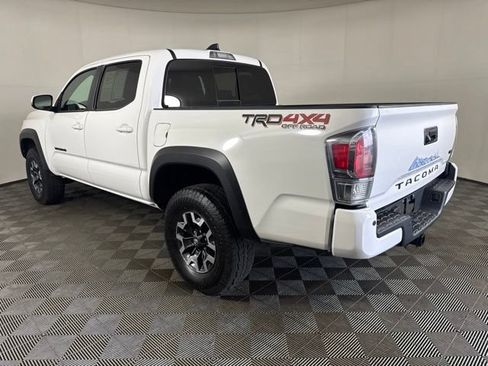Used 2023 Toyota Tacoma TRD Off-Road w/ Technology Package AWD/4WD image 6