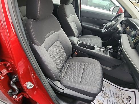 Used 2025 Nissan Kicks SV image 28