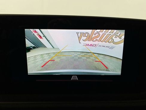 Used 2024 Buick Envista Preferred w/ Convenience I Package image 17