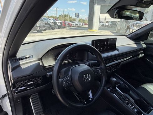 Used 2024 Honda Accord Sport image 18