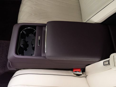 Used 2026 Bentley Flying Spur Plug-In Hybrid AWD/4WD image 27