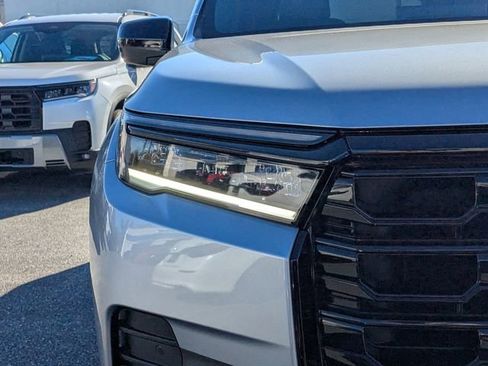 New 2026 Honda Pilot Black Edition image 9