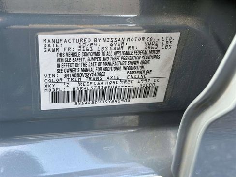 Certified 2025 Nissan Sentra SR w/ SR Premium Package image 17