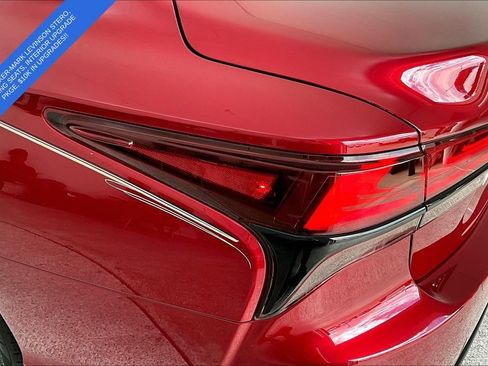 Used 2023 Lexus LS 500 AWD w/ Interior Upgrade Package image 39