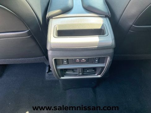 Used 2024 Nissan Murano SL w/ Cargo Package AWD/4WD image 19