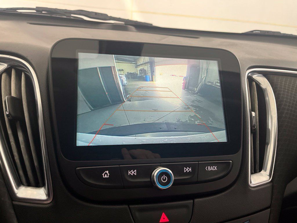 Used 2018 Chevrolet Malibu LT FWD image 66
