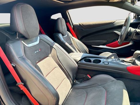 Used 2021 Chevrolet Camaro ZL1 RWD image 29