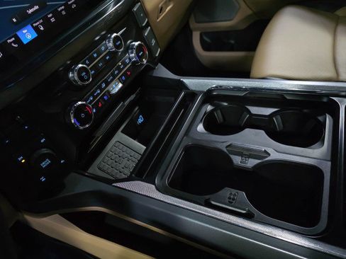 Used 2024 Ford F350 Lariat w/ Chrome Package image 27