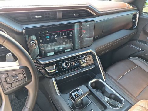 Used 2024 GMC Sierra 1500 Denali w/ Denali Reserve Package AWD/4WD image 25