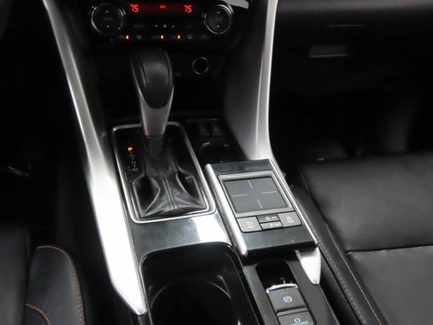 Used 2020 Mitsubishi Eclipse Cross SEL FWD image 17