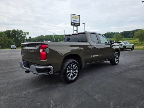 Used 2023 Chevrolet Silverado 1500 LT AWD/4WD image 5
