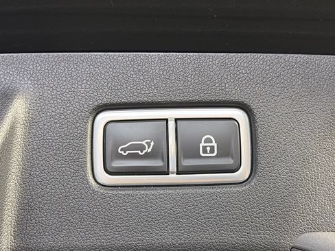 Certified 2022 Kia Sorento EX w/ Panoramic Sunroof Package image 14