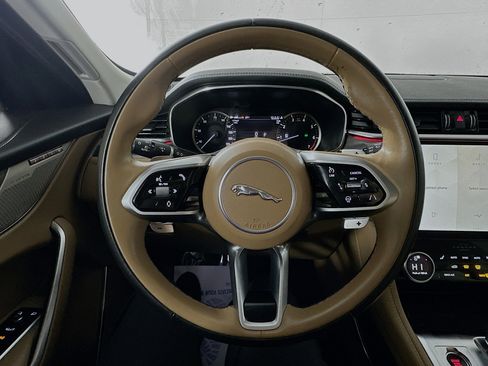 Used 2023 Jaguar F-PACE S image 11