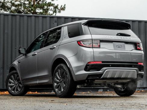 New 2025 Land Rover Discovery Sport S image 2