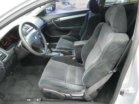 Used 2004 Honda Accord LX image 12