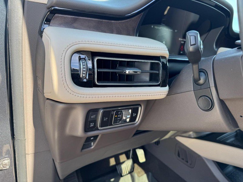 Certified 2023 Lincoln Nautilus Reserve w/ Luxury Package AWD/4WD image 14