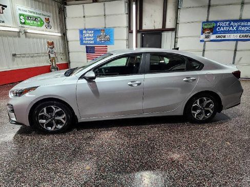 Used 2019 Kia Forte LXS image 3