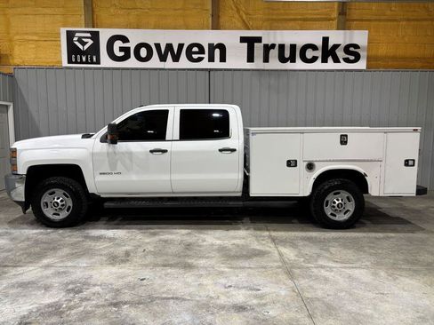 Used 2019 Chevrolet Silverado 2500 W/T w/ WT Convenience Package AWD/4WD image 2