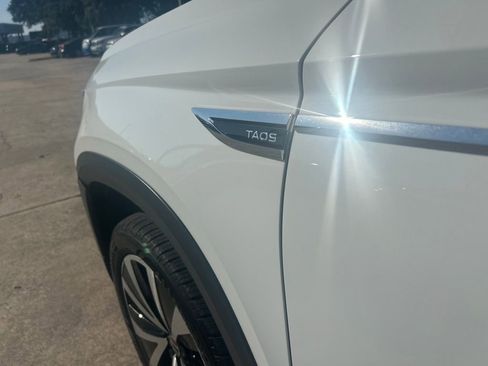 Used 2023 Volkswagen Taos SE image 25