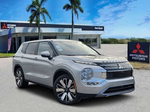 New 2026 Mitsubishi Outlander SE FWD image 1