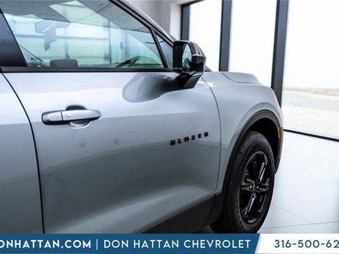 New 2025 Chevrolet Blazer LT w/ Convenience Package image 39