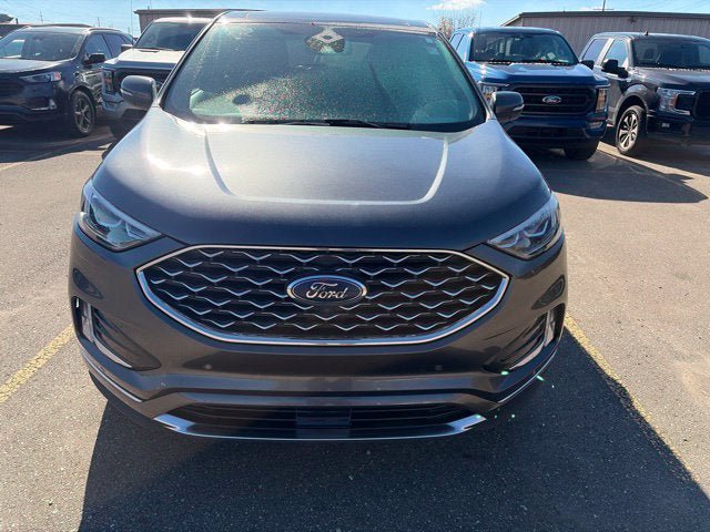 Used 2020 Ford Edge Titanium w/ Equipment Group 301A AWD/4WD image 3