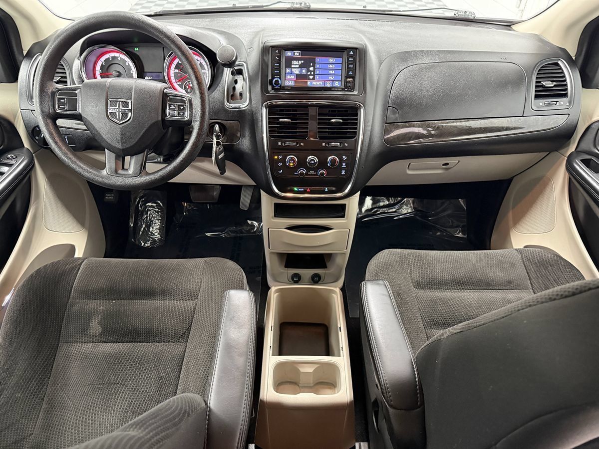 Used 2019 Dodge Grand Caravan SE FWD image 11