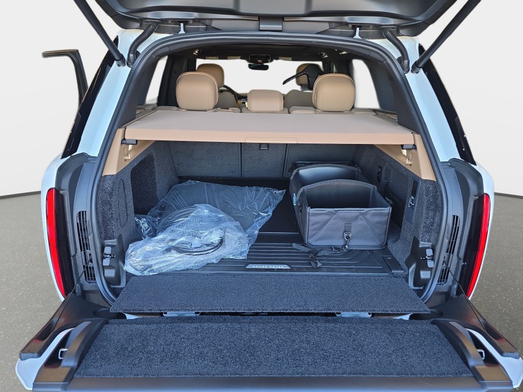 New 2026 Land Rover Range Rover SE AWD/4WD image 10