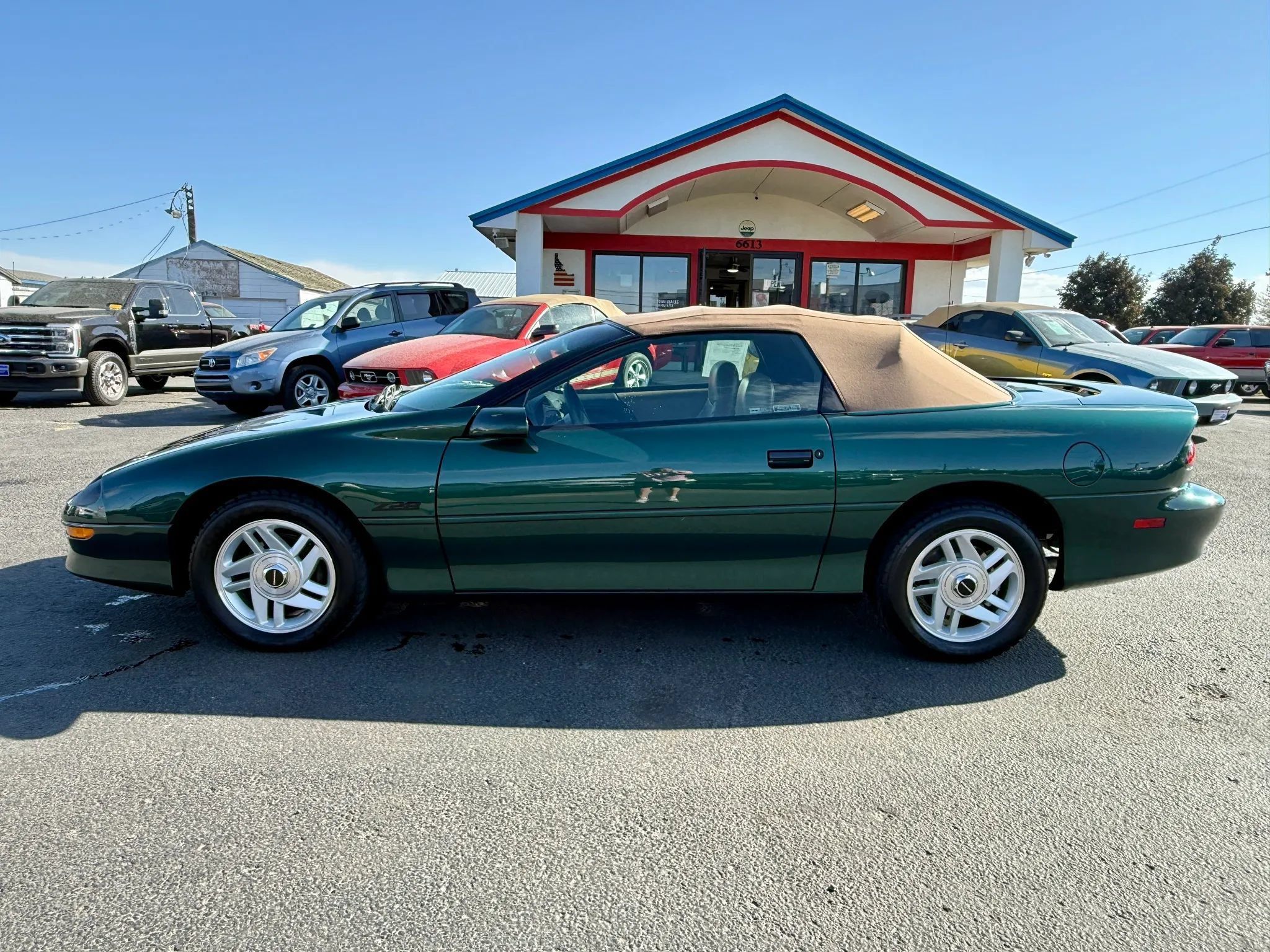 Used 1995 Chevrolet Camaro Z28 RWD image 2